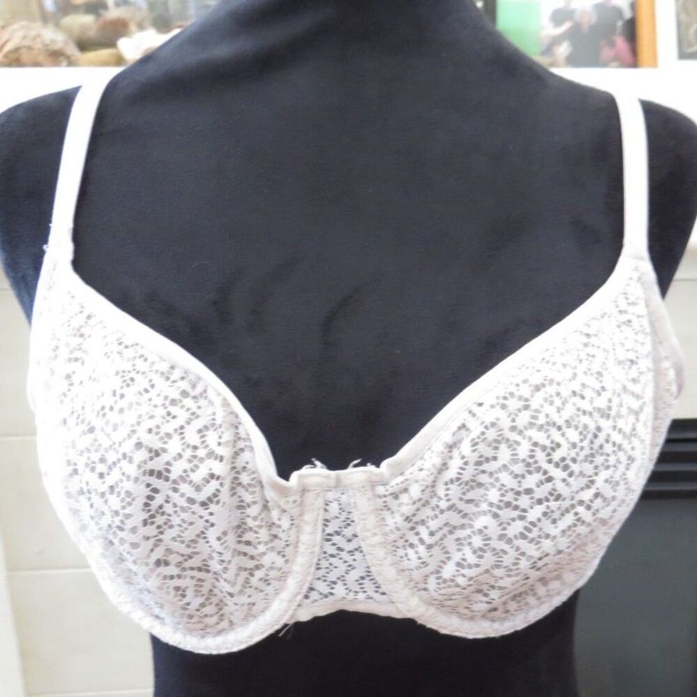 DKNY Modern Lace Unlined Demi Bra Underwire Coquette Lt Gray 36C EUC - Picture 2 of 5